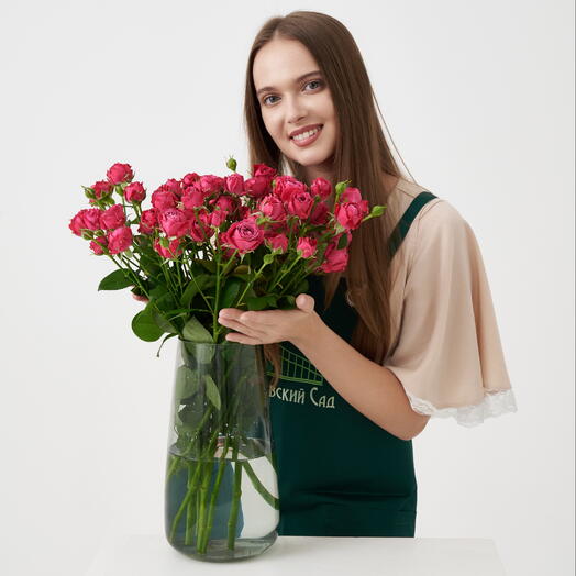 *Пачка малиновых кустовых роз Марвелоуз (10 штук)