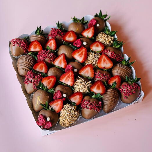 Premium Chocolate Covered Strawberry Heart Box