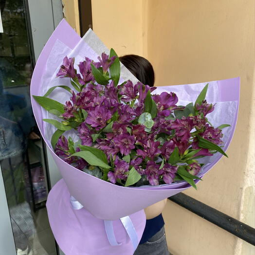 Букет «ночное небо» из альтромерии PURPLE