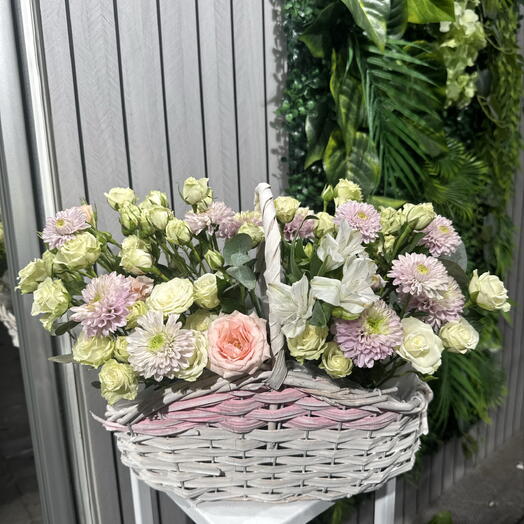 Корзина с кустовой розой🌸 32006