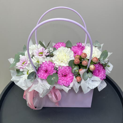 Стойкий и нежный букет в сумочке 🌸