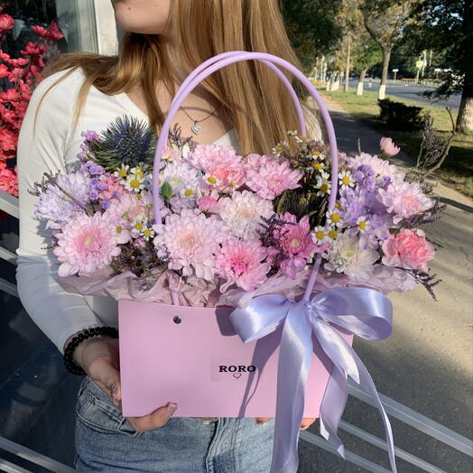 Яркая композиция с хризантемой 🩷💜