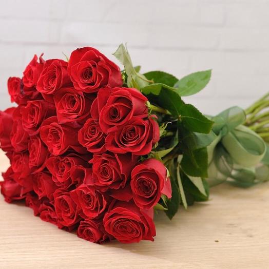 25 red roses long stemmed