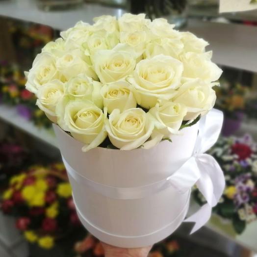 Un ramo de 19 rosas en una Caja