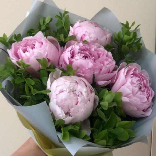 Bouquet of 5 peonies