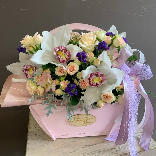 Корзина с цветами 7