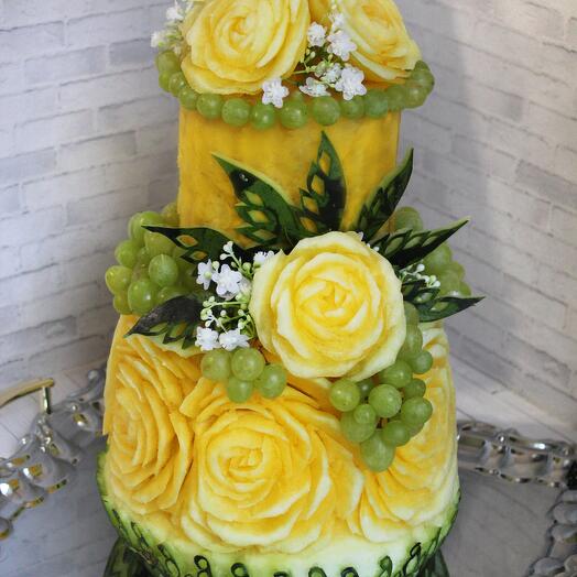 Pin by Cyndi East.... on Food Art, and Display Food carving, Food sculpture, Fru