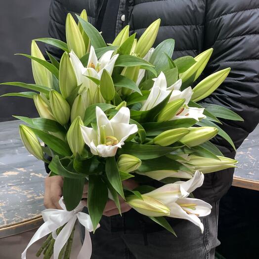 Bouquet of 9 Lilies