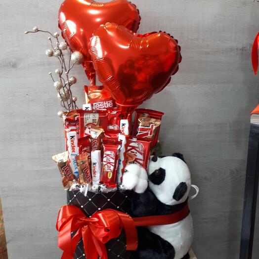 Панда и сладости