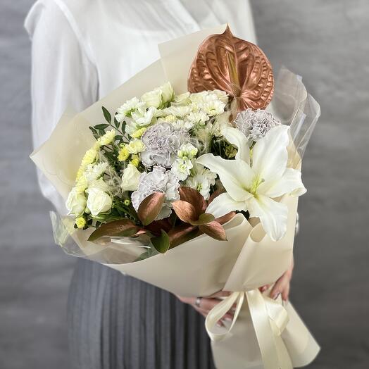 Букет с антуриумом Катриона