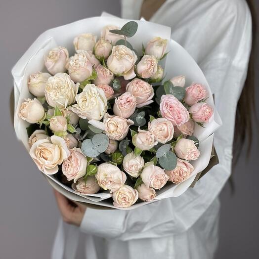 Пионовидные кустовые розы