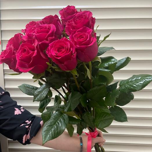 Bouquet of 11 crimson roses