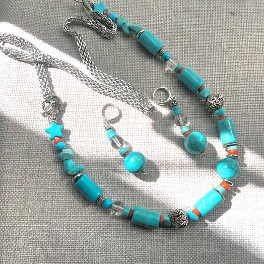 Set of turquoise howlite