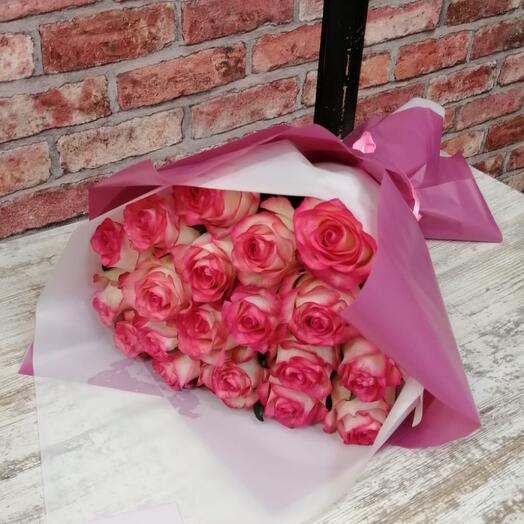 Jamila bouquet of roses 19 pieces per pack