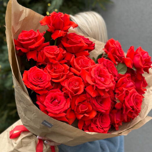 Big love 🌹27 алых
роз для любимой на день влюбленных