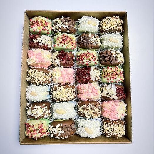 Big Box  макаронс 28 штук