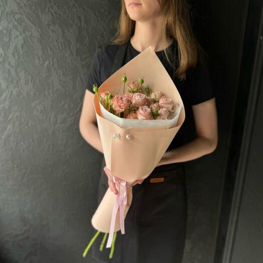 Нежный букет из кустовых пионовидных роз в размере S 🌸011