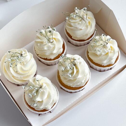 Cupcakes with floral decor for mom, girlfriend, girlfriend, beloved woman, sister on her birthday