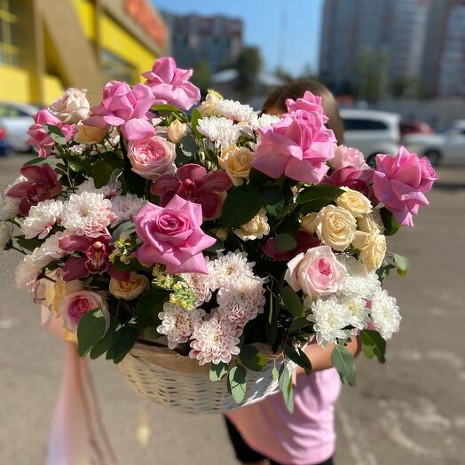Корзина с цветами