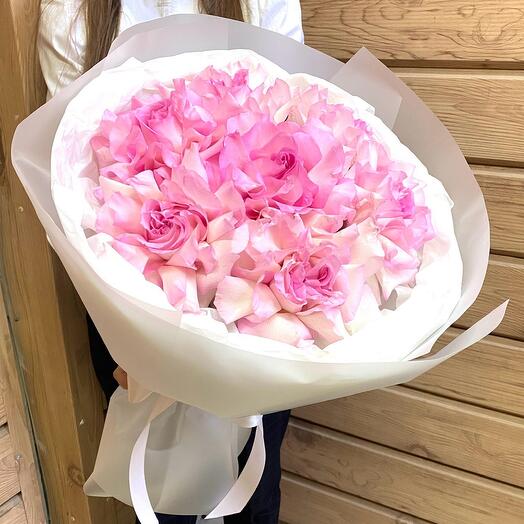 Ramo de rosas francesas