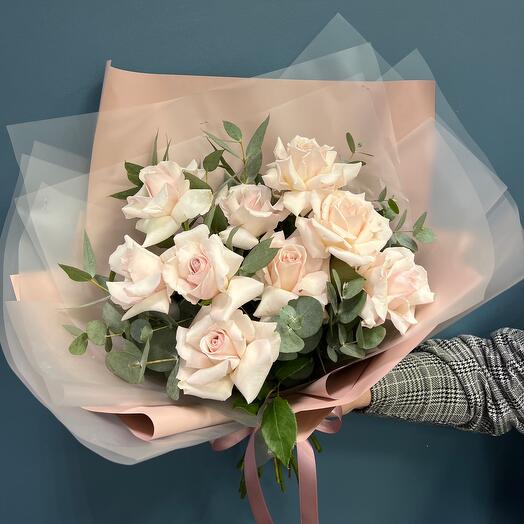 Ramo de 9 rosas francesas