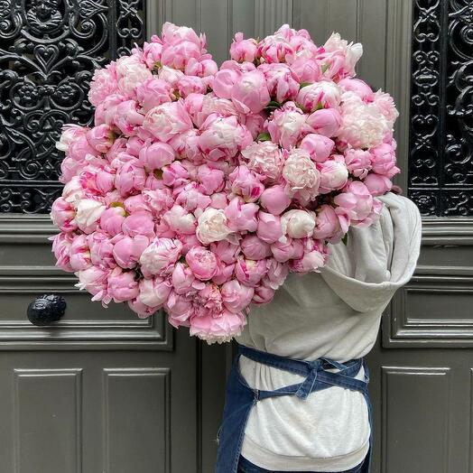 Bouquet of 101 pink peonies Sarah