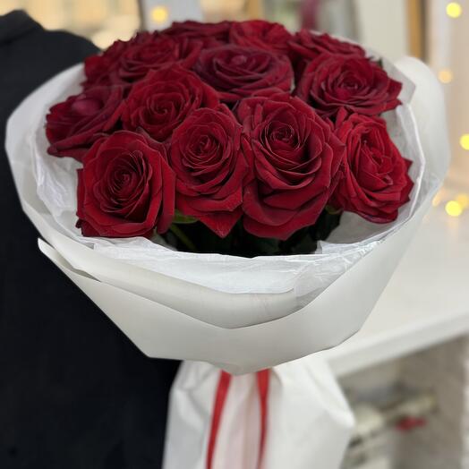 Mono of red roses