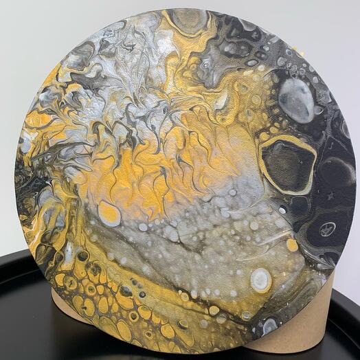 Картина круглая в технике FluidArt