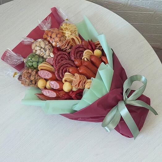 Bouquet para hombre de salchichas y aperitivos