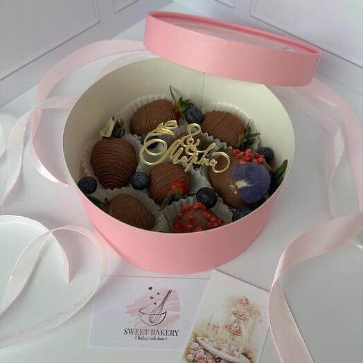 Strawberries in milk chocolate Mini