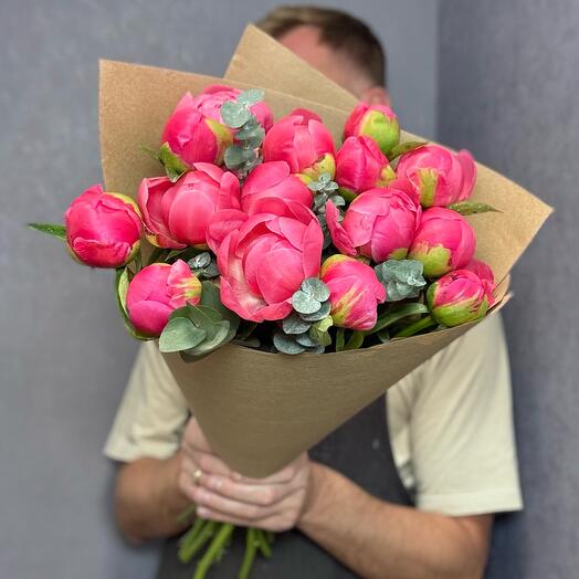 Bouquet of 15 Coral peonies. Pions