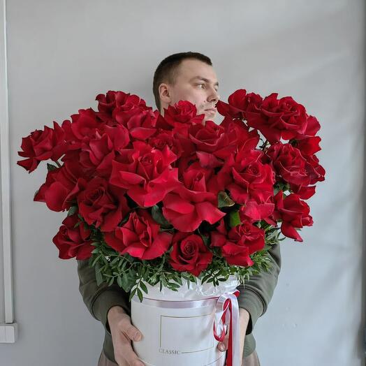 Огромная шляпная коробка с французскими розами