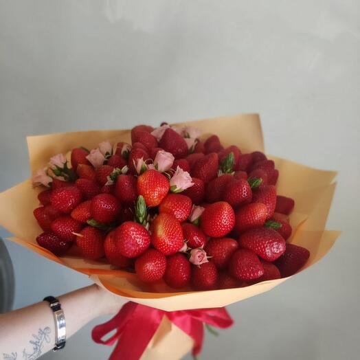 Клубничное лето
