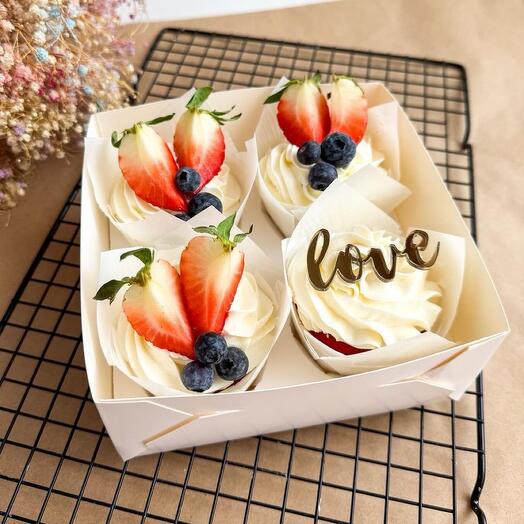 Капкейки 4 штуки Love 💝