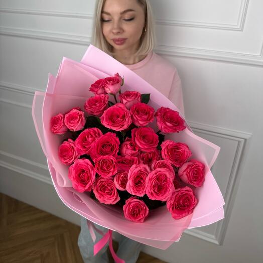 Кустовые малиновые эквадорские розы