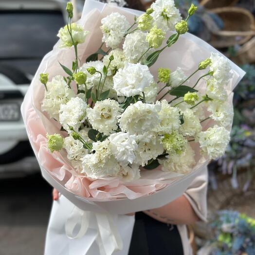 Букет из Белоснежных лизиантусов