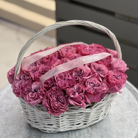 Корзина пионовидных роз Country blue M