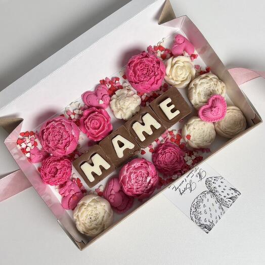 Набор розовых пионов из шоколада для мамы