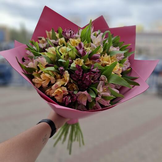 Букет альстромерий