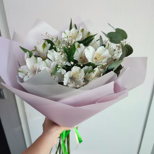 Авторский букет из альстромерии
