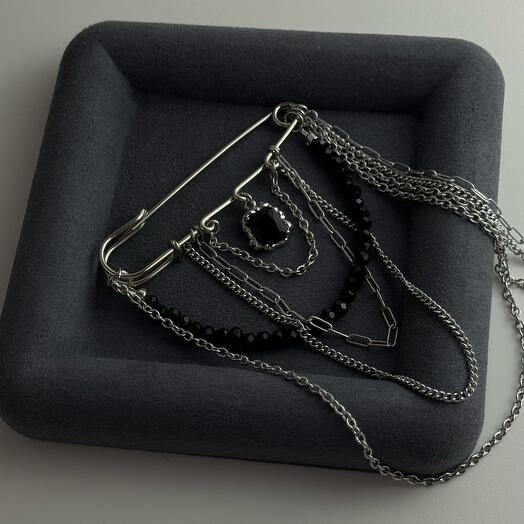 Брошь-булавка из ювелирного стекла