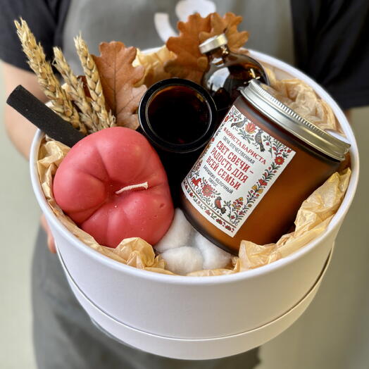 Подарочный набор с аромасвечой и диффузором для домашнего уюта