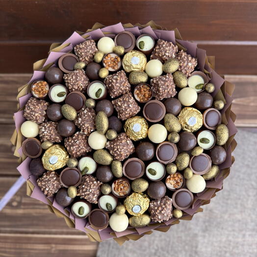 Шоколадный букет из конфет