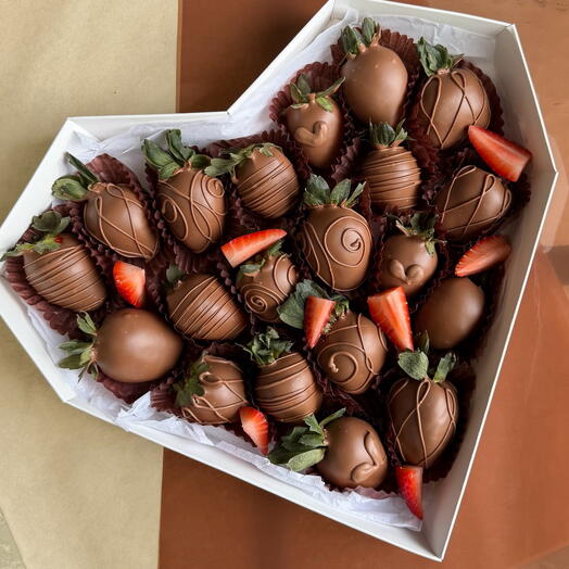 Клубника 20 шт в бельгийском шоколаде