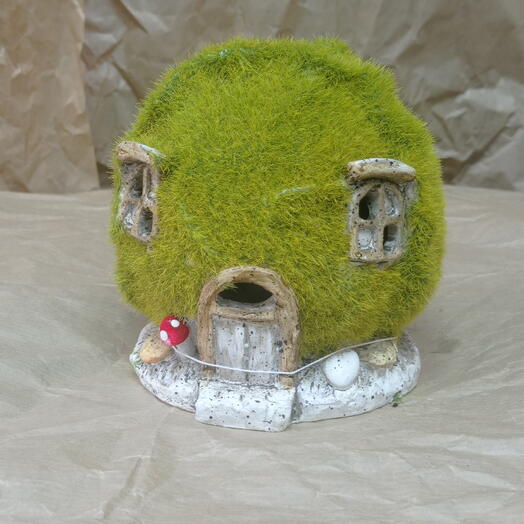 Декоративное украшение для дома и сада - домик землянка с подсветкой на солнечных батарейках