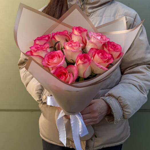 Милый букет из роз Джумилия 11 роз + сладкий подарок 🎁