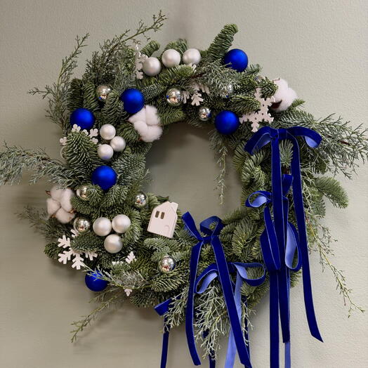 Венок на дверь или стену