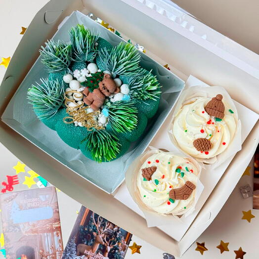 Новогодний муссовый бенто торт и два капкейка