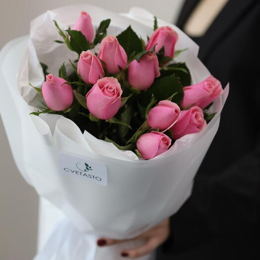 11 роз в оформлении