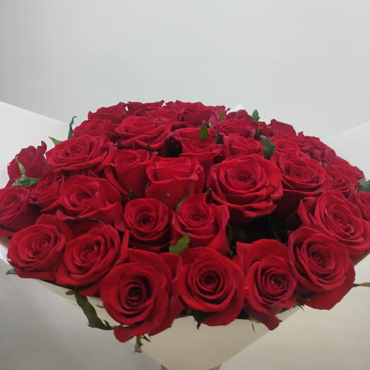 Букет из 35 красных роз